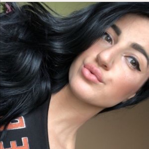 Meet your Posher, Christine - Picture 4 of 4